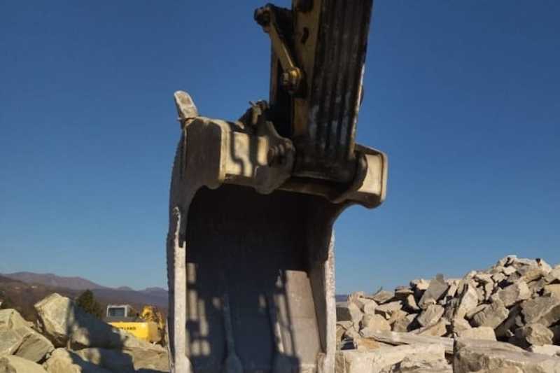 OmecoHub - Immagine NEW HOLLAND E305B